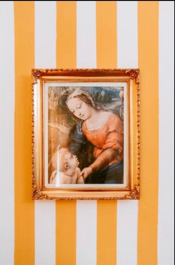 La Foresteria Di Palazzo Picedi Benettini Сарцана Экстерьер фото