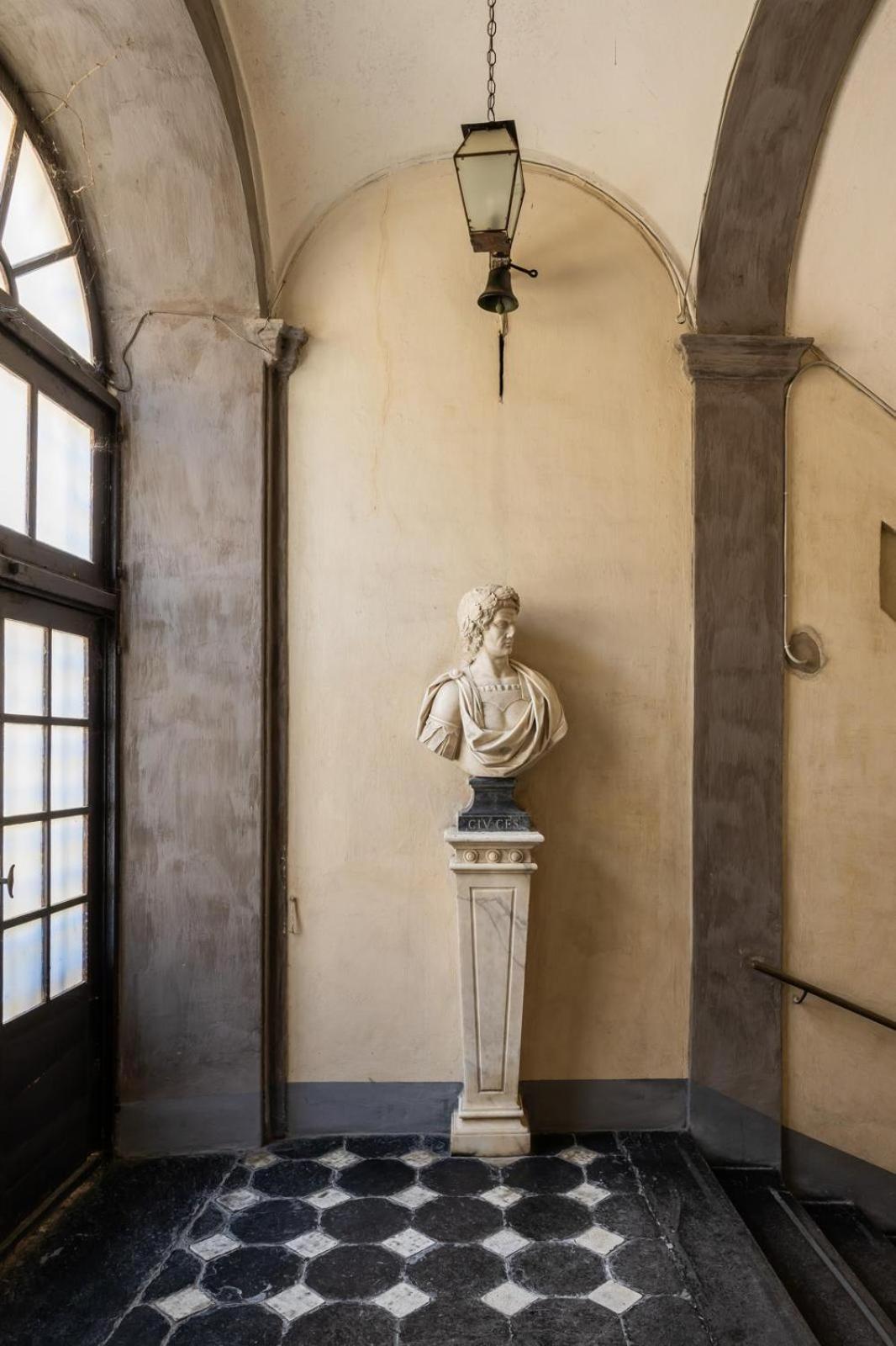 La Foresteria Di Palazzo Picedi Benettini Сарцана Экстерьер фото