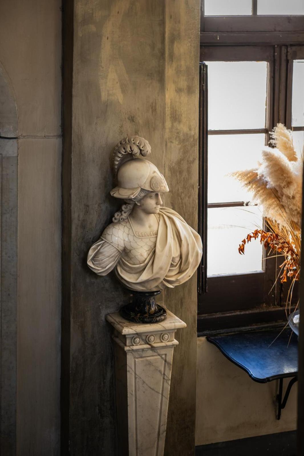 La Foresteria Di Palazzo Picedi Benettini Сарцана Экстерьер фото