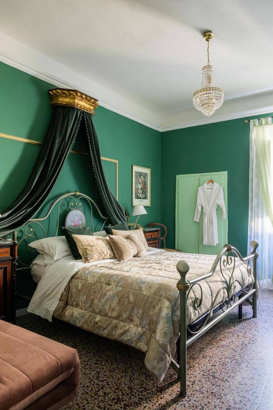 La Foresteria Di Palazzo Picedi Benettini Сарцана Экстерьер фото